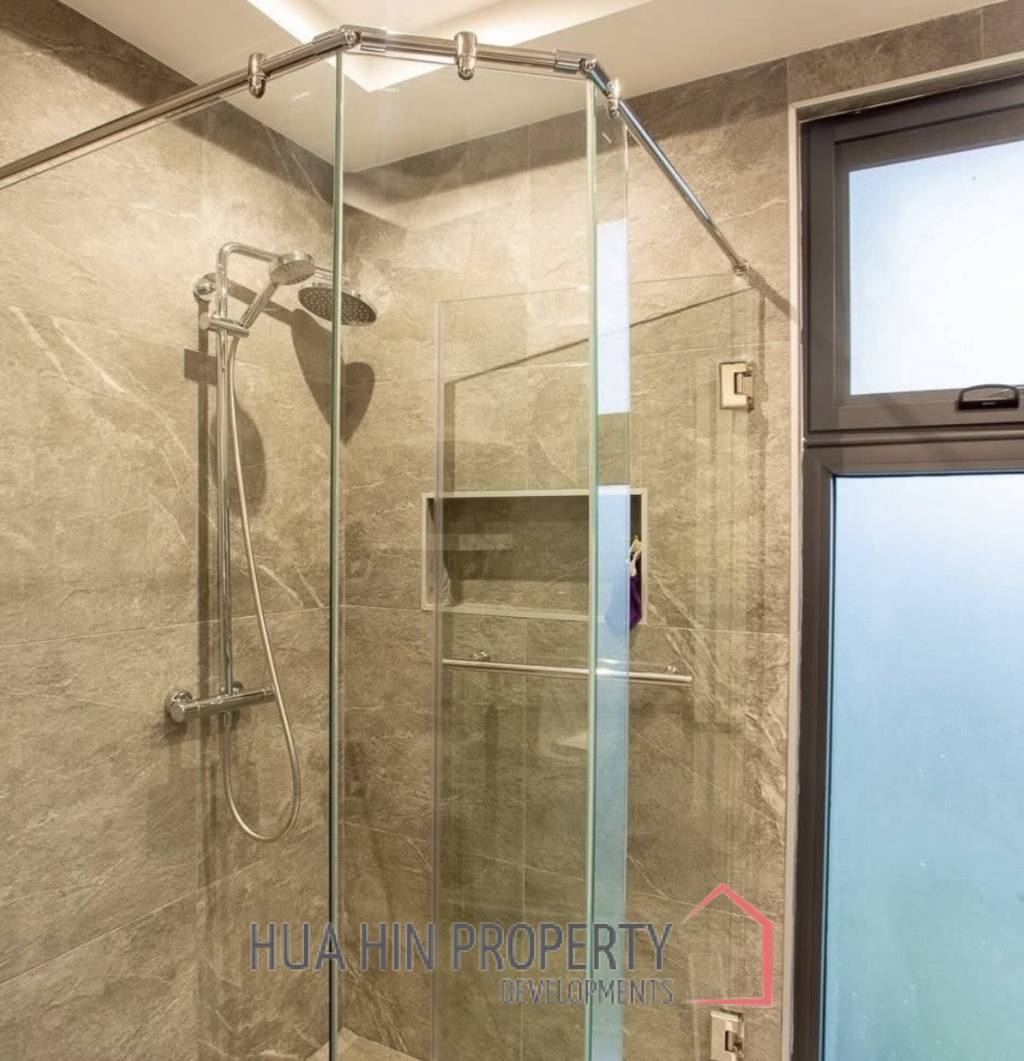 MALI HUA HIN  : 4 bed luxury pool villa