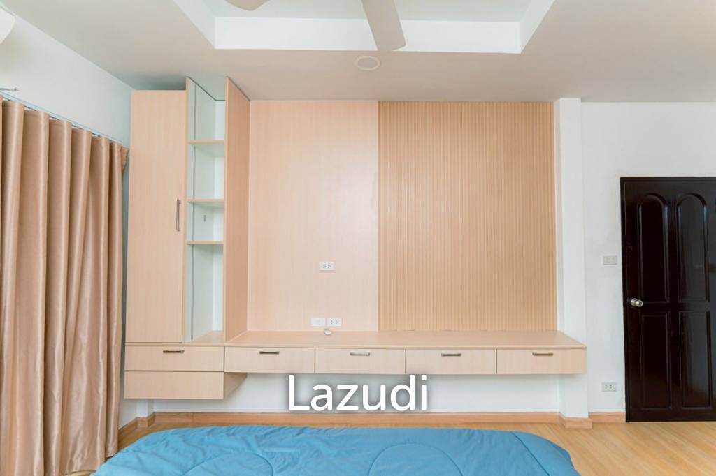 4 Bedroom 3 Bathroom 200 SQ.M. European Home Place