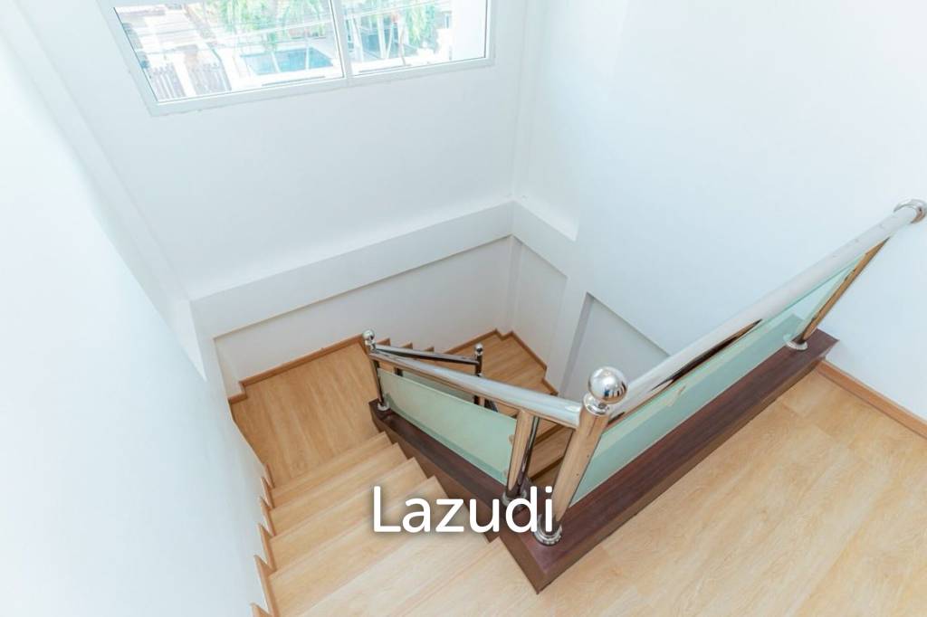 4 Bedroom 3 Bathroom 200 SQ.M. European Home Place
