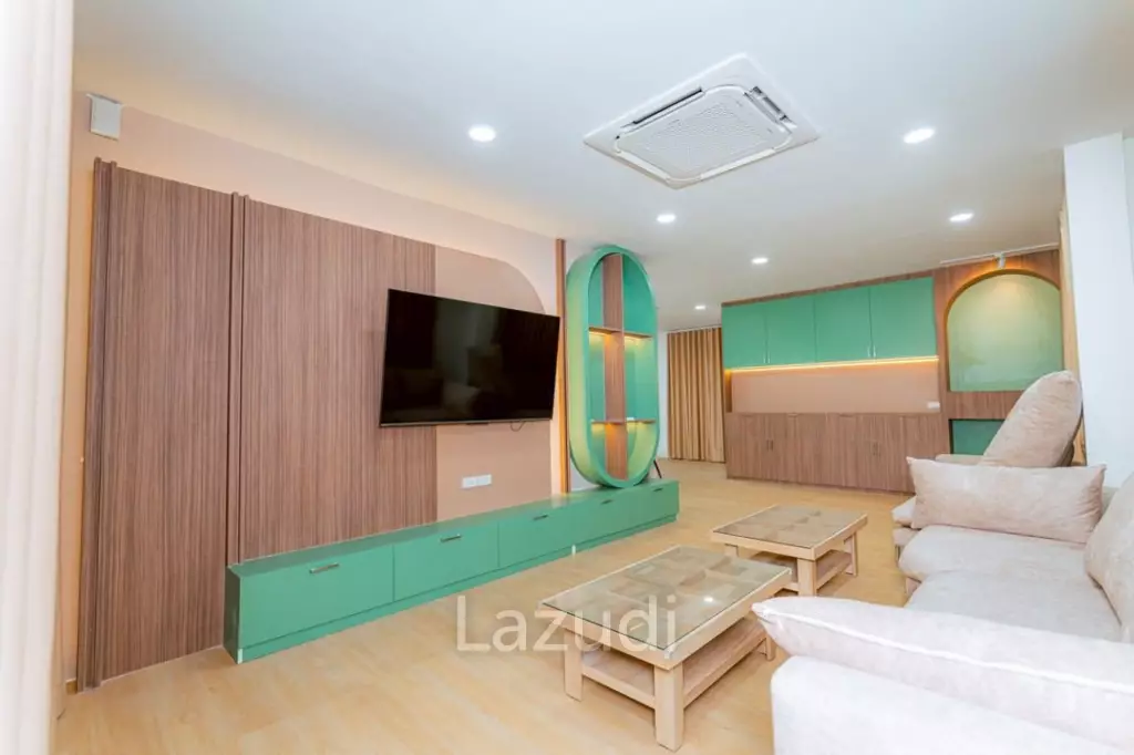 4 Bedroom 3 Bathroom 200 SQ.M. European Home Place