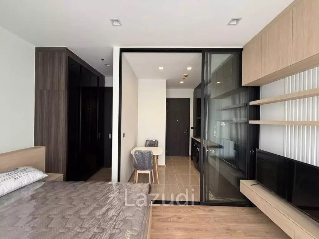 26.54 sqm high floor condo at Noble Around Ari Phaya Thai Bangkok