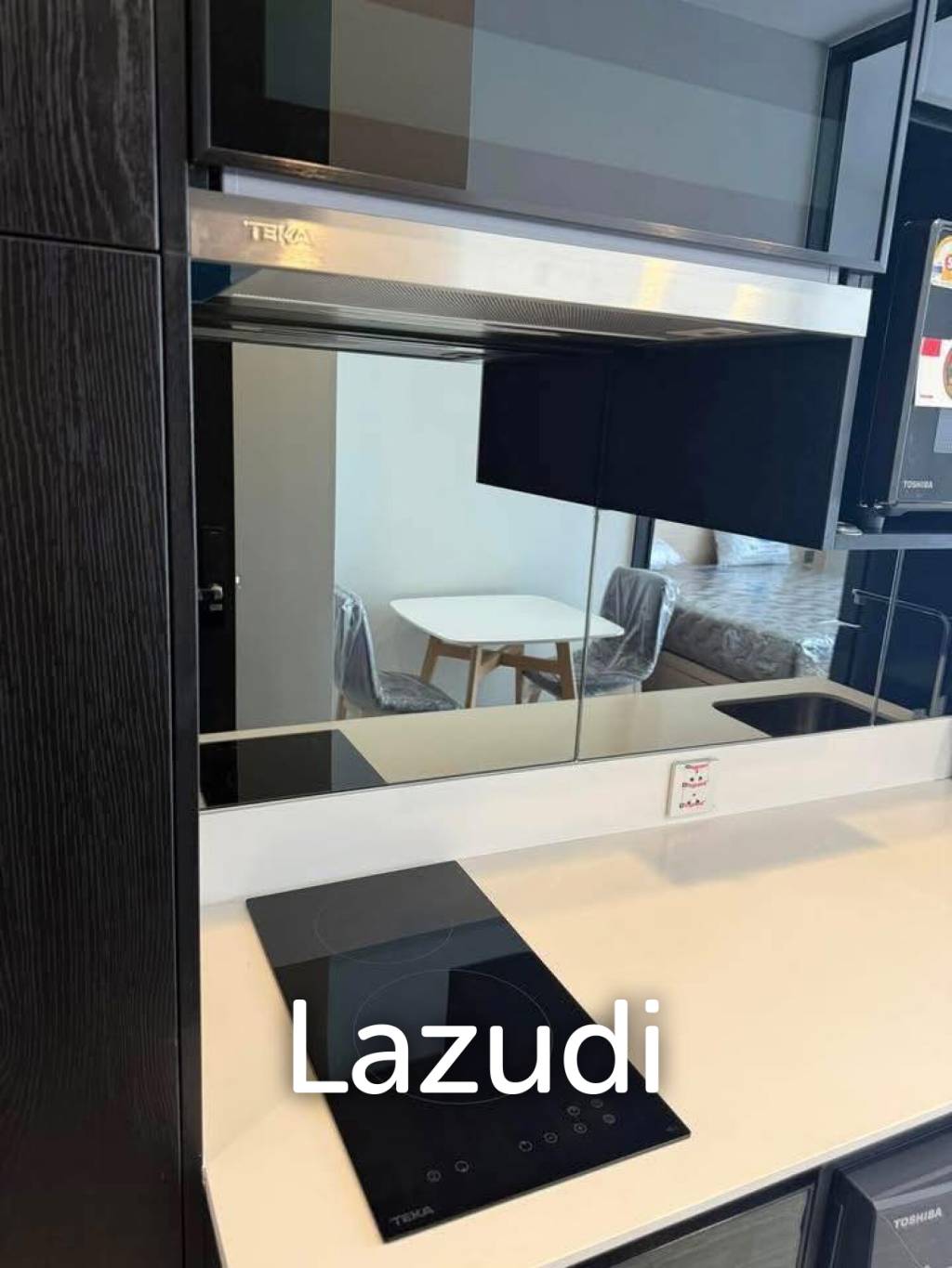26.54 sqm high floor condo at Noble Around Ari Phaya Thai Bangkok