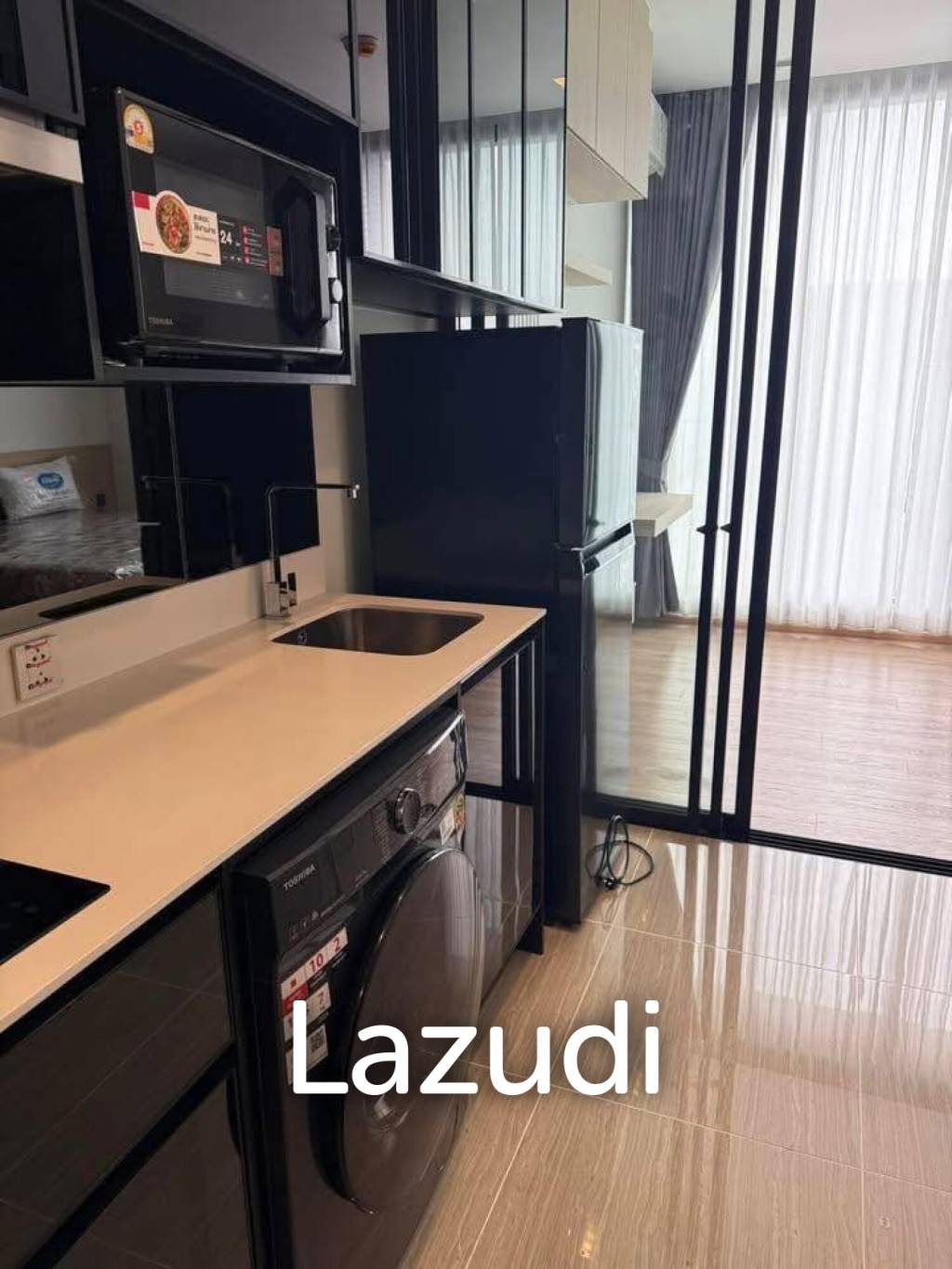 26.54 sqm high floor condo at Noble Around Ari Phaya Thai Bangkok