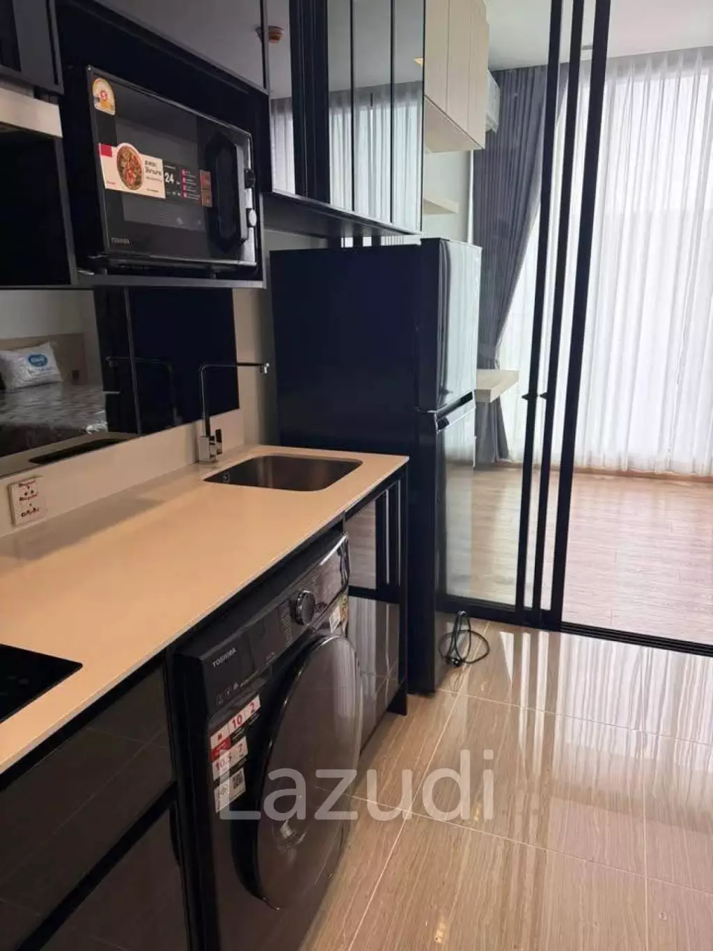 26.54 sqm high floor condo at Noble Around Ari Phaya Thai Bangkok