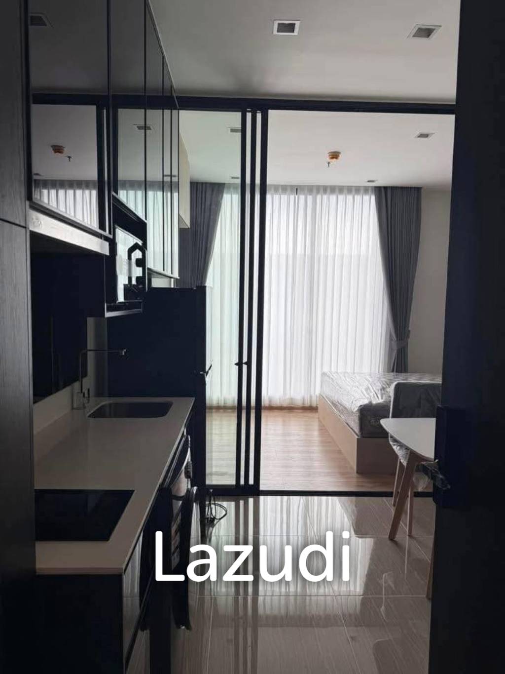 26.54 sqm high floor condo at Noble Around Ari Phaya Thai Bangkok