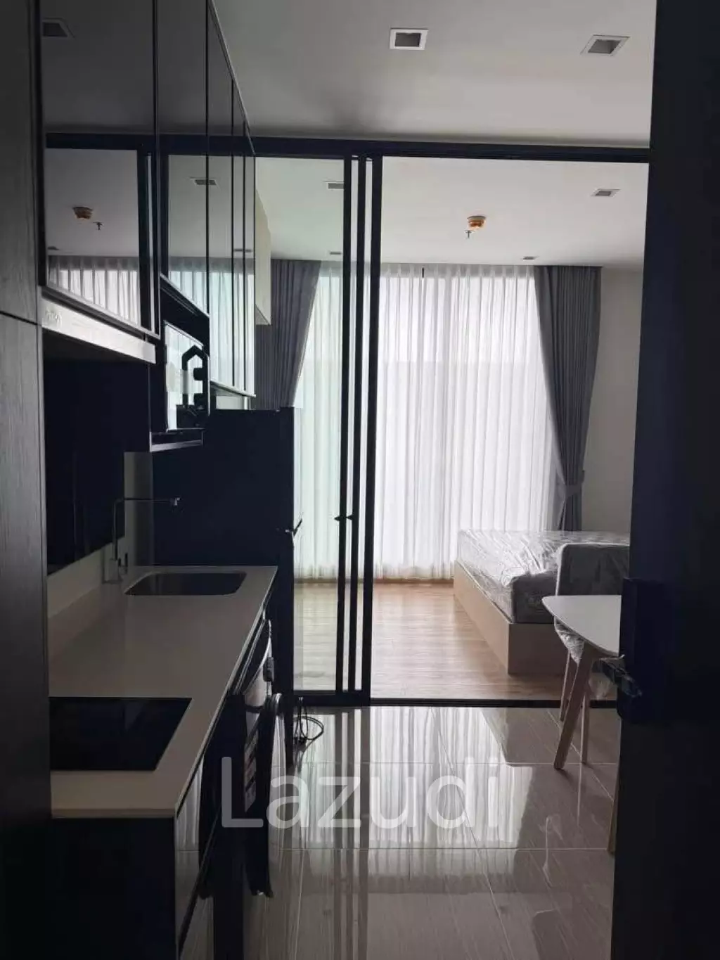 26.54 sqm high floor condo at Noble Around Ari Phaya Thai Bangkok