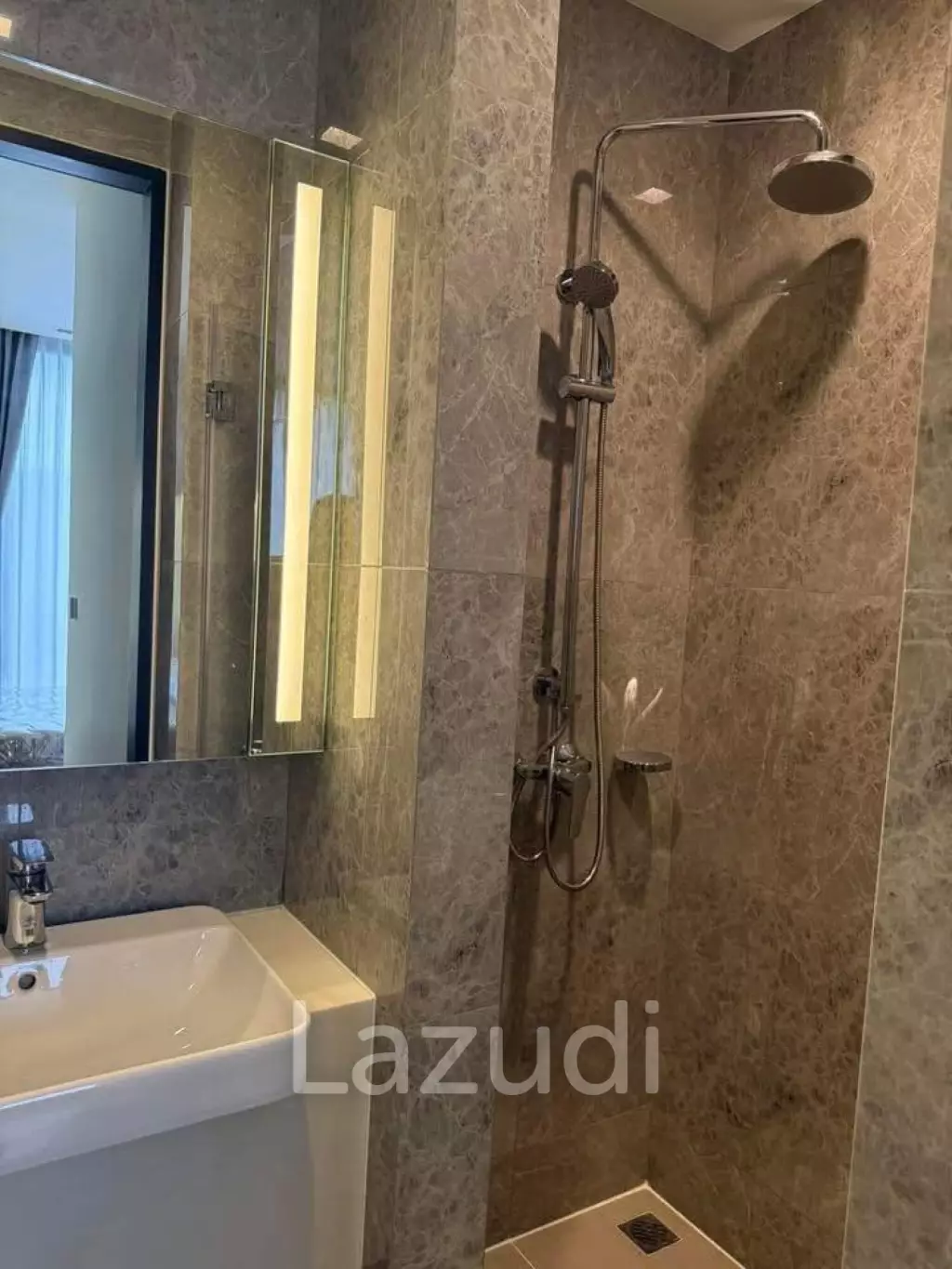 26.54 sqm high floor condo at Noble Around Ari Phaya Thai Bangkok