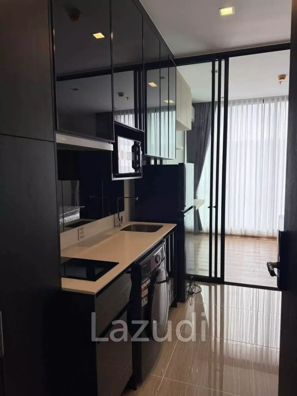 26.54 sqm high floor condo at Noble Around Ari Phaya Thai Bangkok