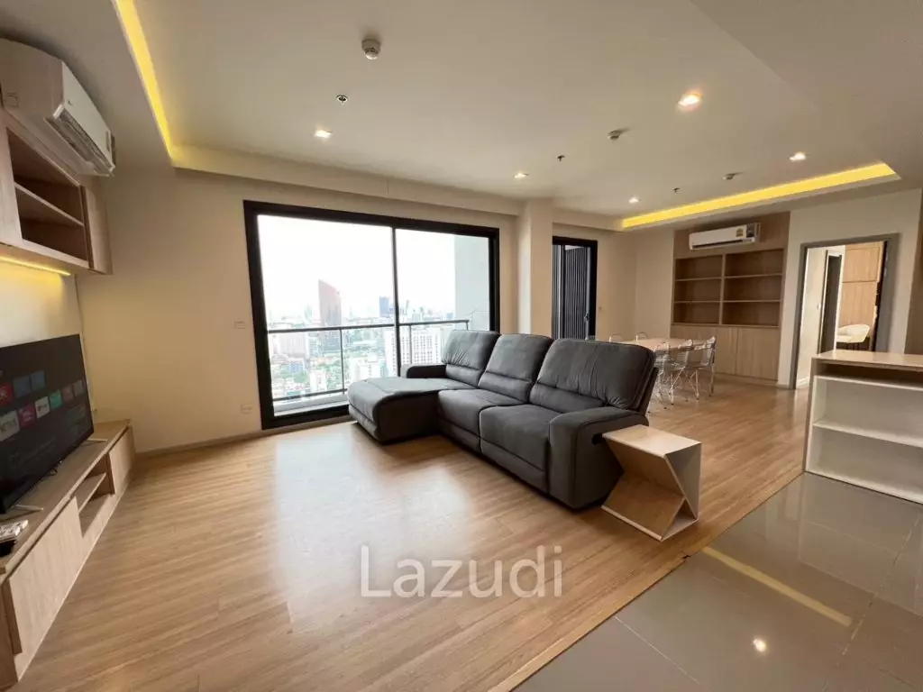 119 sqm high floor condo at M Jatujak Chatuchak Bangkok