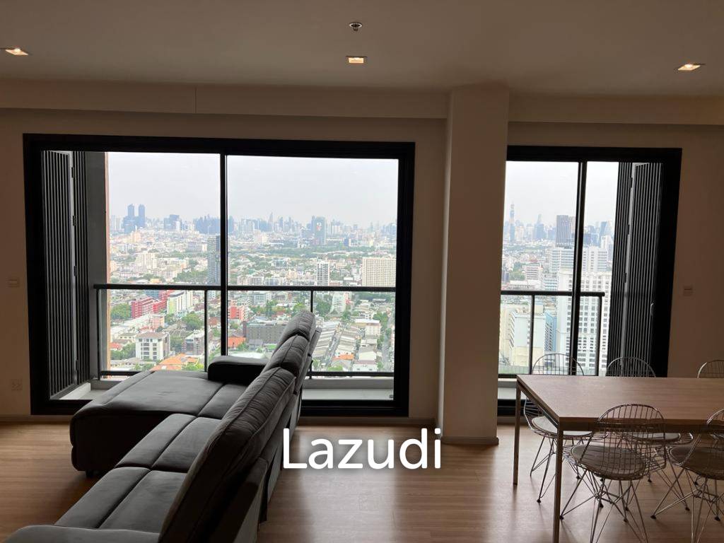 119 sqm high floor condo at M Jatujak Chatuchak Bangkok