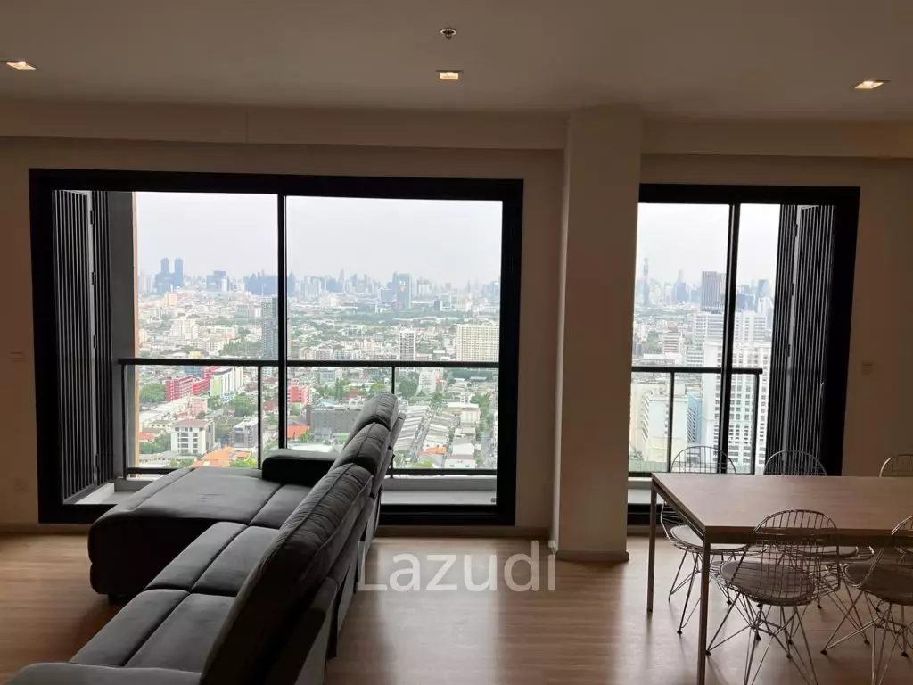 119 sqm high floor condo at M Jatujak Chatuchak Bangkok