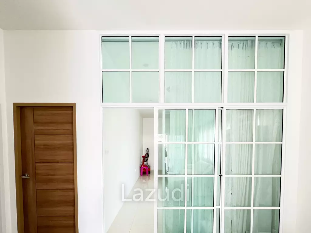 Modern 2 Bed 2 Bath in Wang Phong Pran Buri