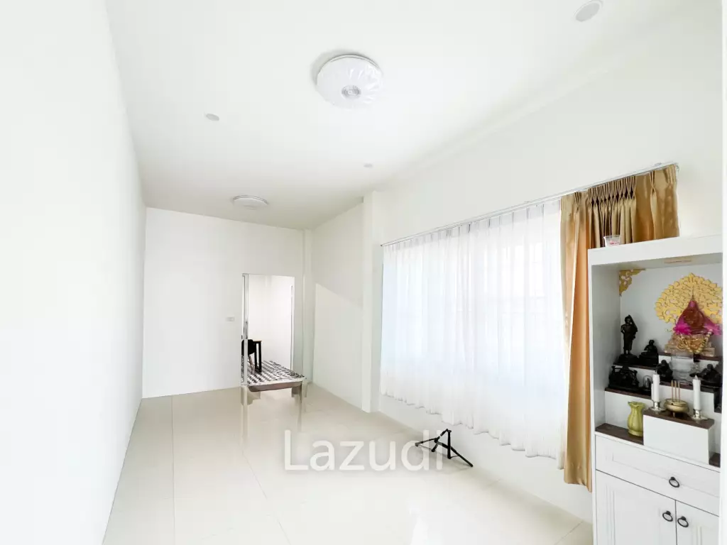 Modern 2 Bed 2 Bath in Wang Phong Pran Buri