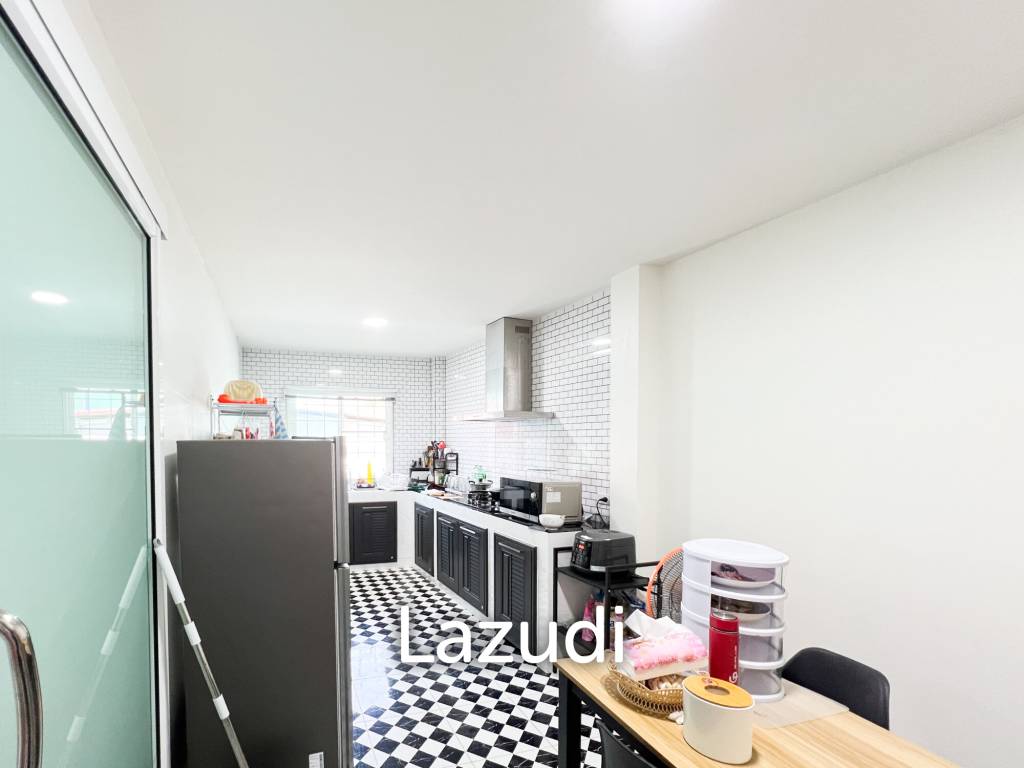 Modern 2 Bed 2 Bath in Wang Phong Pran Buri