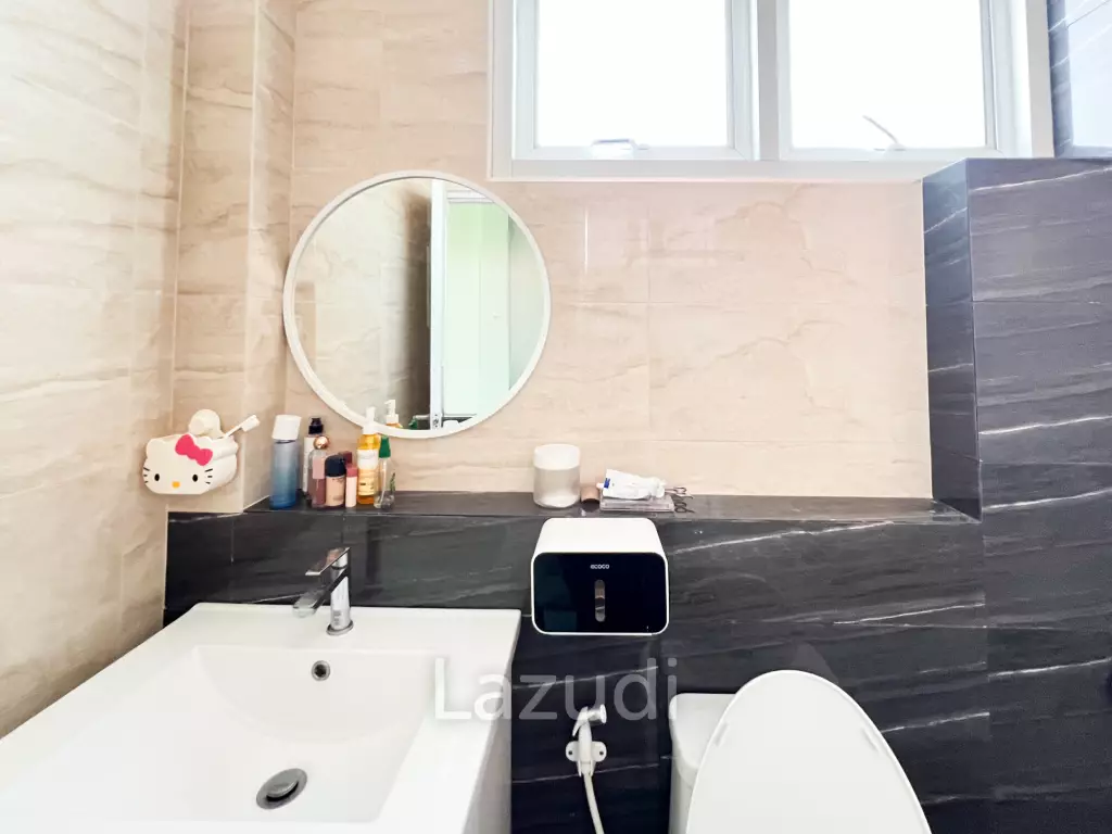 Modern 2 Bed 2 Bath in Wang Phong Pran Buri