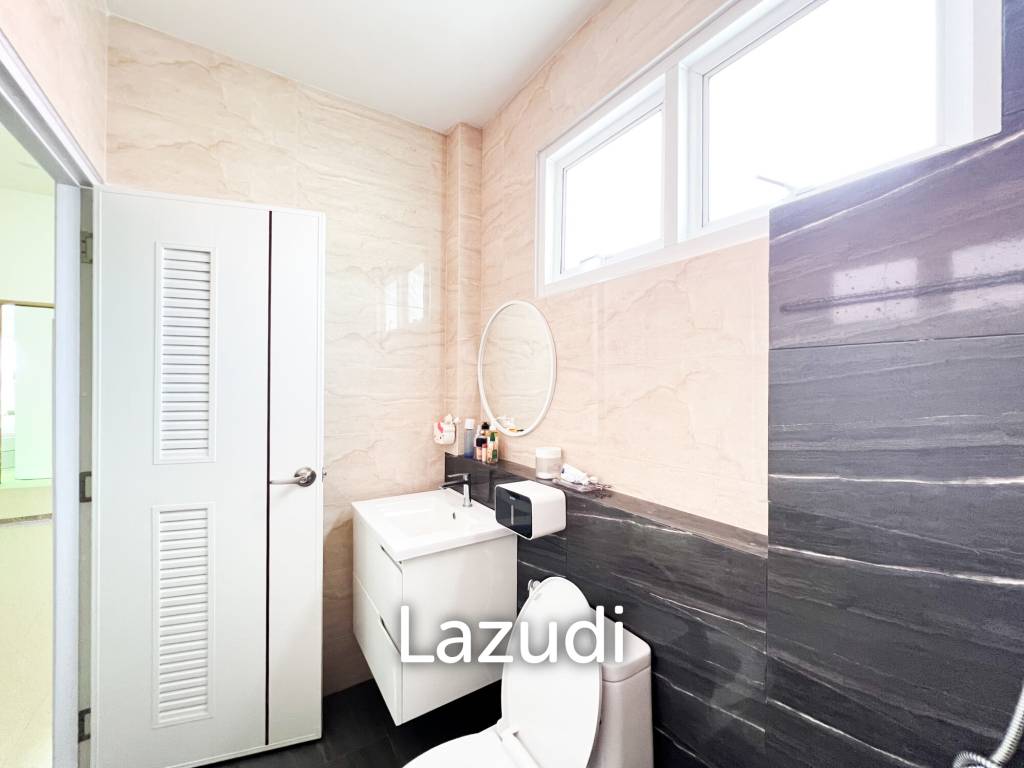 Modern 2 Bed 2 Bath in Wang Phong Pran Buri