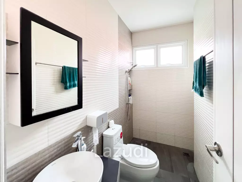 Modern 2 Bed 2 Bath in Wang Phong Pran Buri