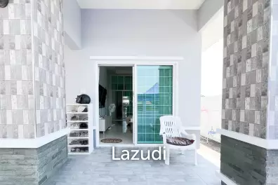 Modern 2 Bed 2 Bath in Wang Phong Pran Buri
