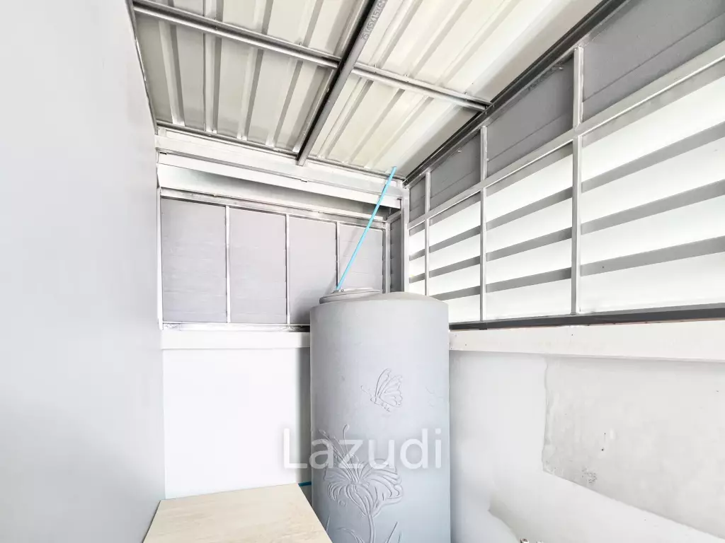Modern 2 Bed 2 Bath in Wang Phong Pran Buri