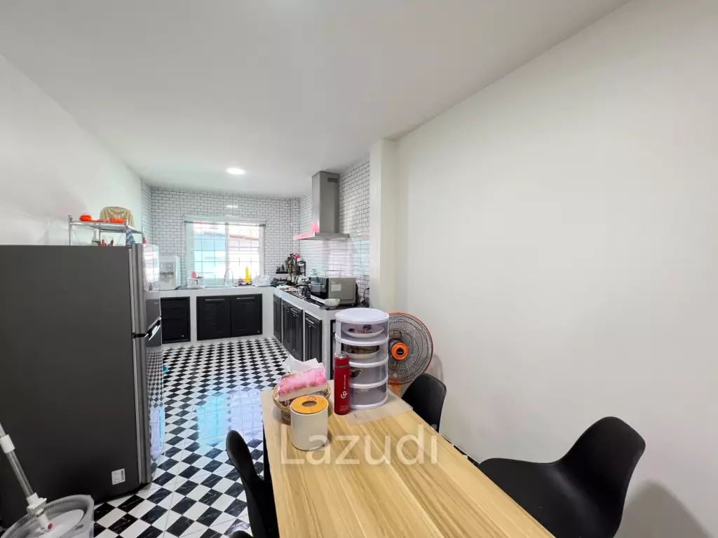 Modern 2 Bed 2 Bath in Wang Phong Pran Buri
