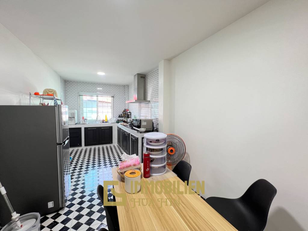 kompaktes Häuschen /100 qm Wohnfläche / voll möbliert