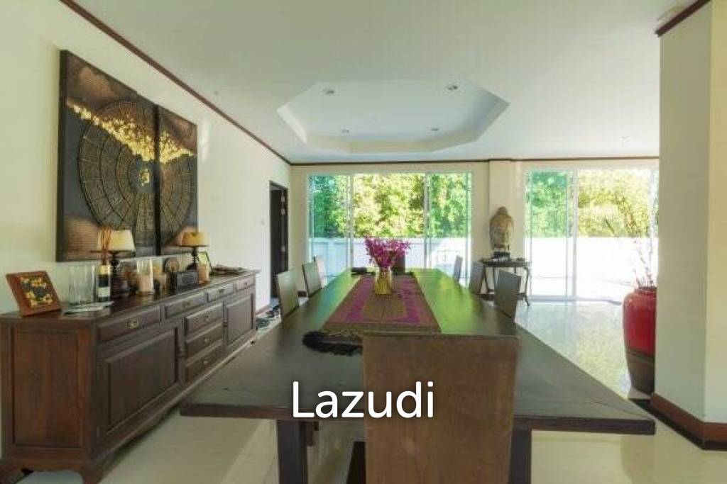 Great Design 3 Storey 4 Bed Pool Villa very close to the Beach with sea views.