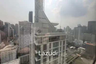 52 sqm Corner Office for Rent in Sermmit Tower Sukhumvit Asoke Bangkok