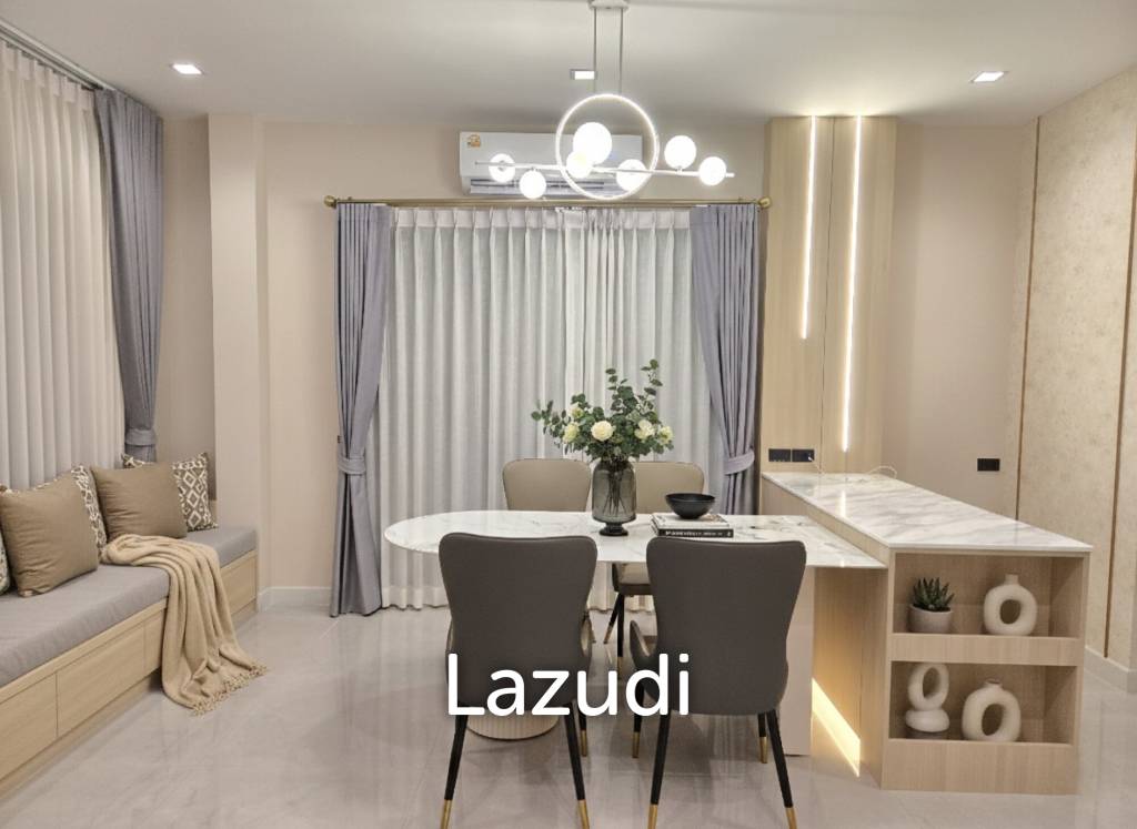 237 sqm modern detached house Bangkok Boulevard Bangna KM.5