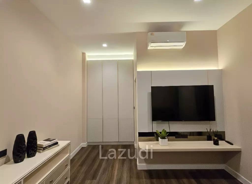 237 sqm modern detached house Bangkok Boulevard Bangna KM.5
