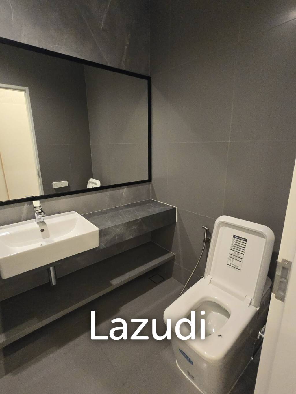 237 sqm modern detached house Bangkok Boulevard Bangna KM.5