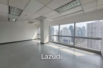 40 sqm high floor office in Sermmit Tower Khlong Toei Nuea Bangkok