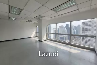 40 sqm high floor office in Sermmit Tower Khlong Toei Nuea Bangkok