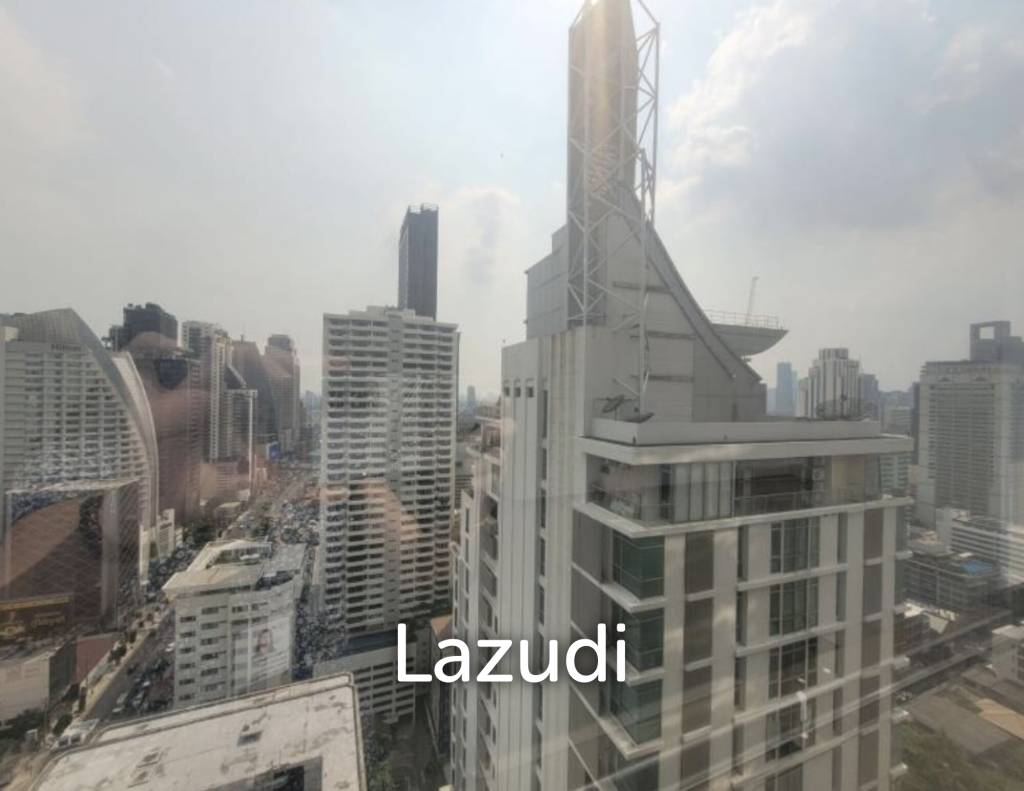 40 sqm high floor office in Sermmit Tower Khlong Toei Nuea Bangkok