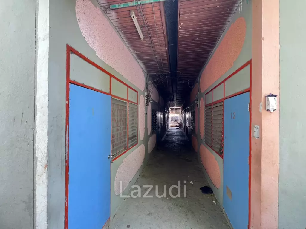 1-Rai Land with Villa and 12-Unit Apartment in South Pattaya