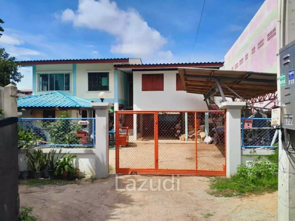 1-Rai Land with Villa and 12-Unit Apartment in South Pattaya