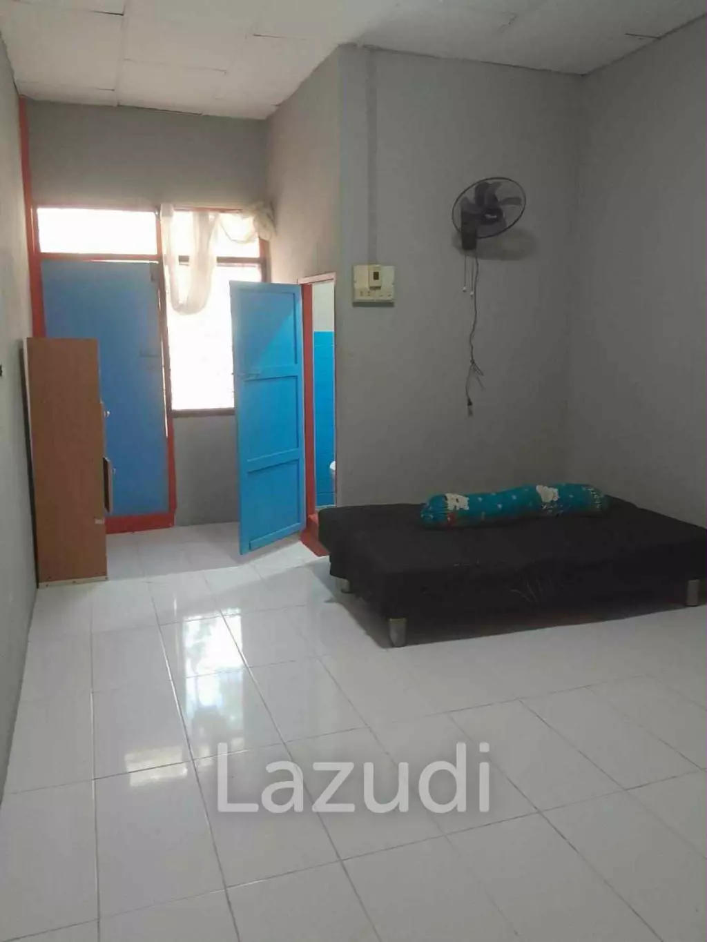 1-Rai Land with Villa and 12-Unit Apartment in South Pattaya