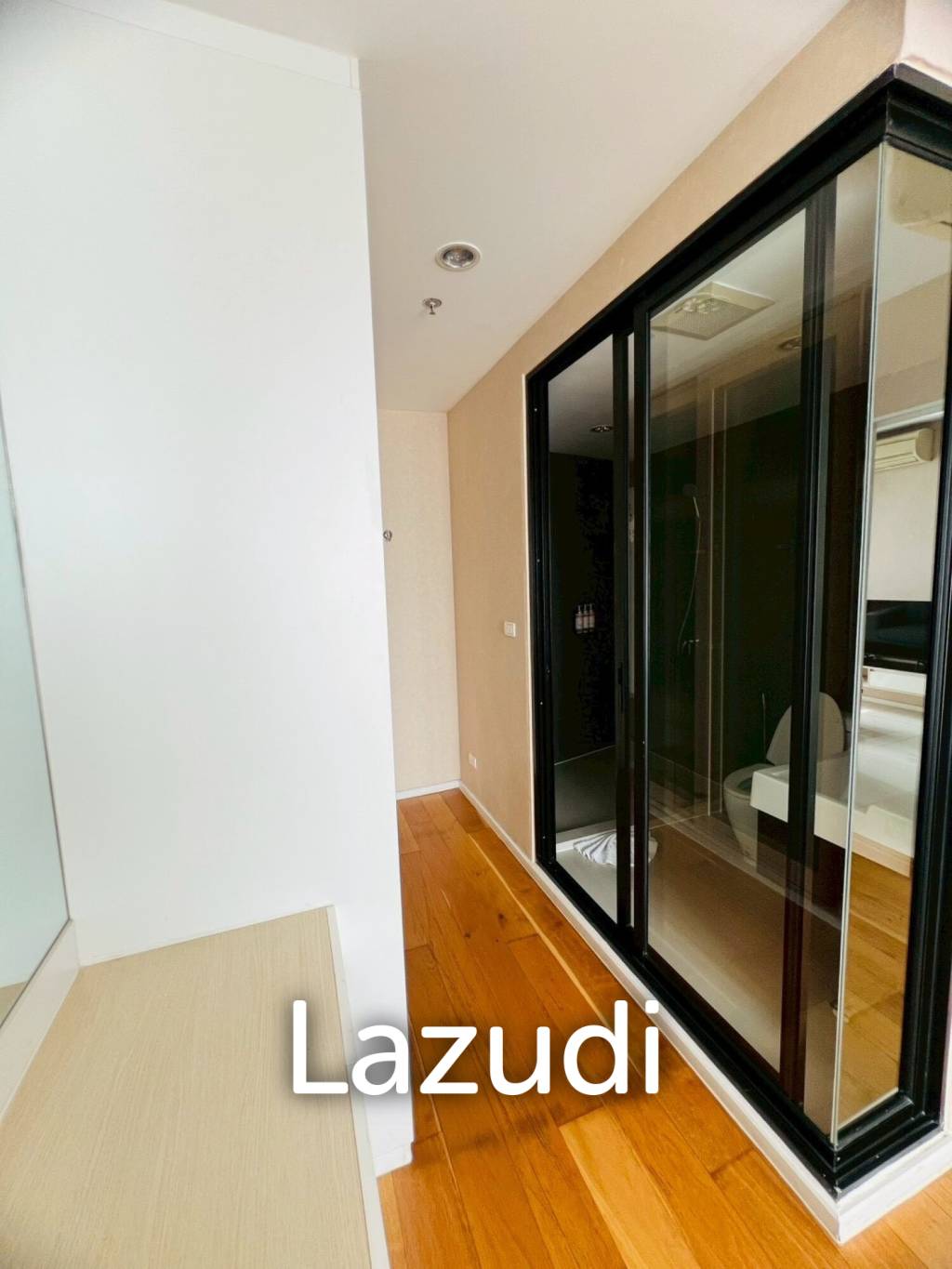 59 sqm high floor condo in Khlong Tan Nuea Bangkok