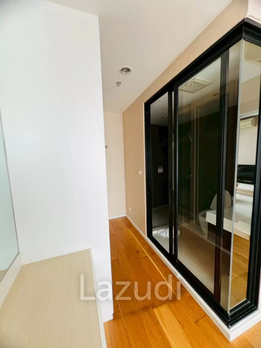 59 sqm high floor condo in Khlong Tan Nuea Bangkok