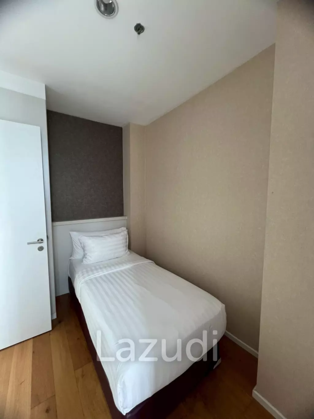 59 sqm high floor condo in Khlong Tan Nuea Bangkok