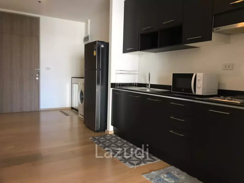 65.5 sqm modern 1 bedroom condo at Noble Reflex Phaya Thai Bangkok