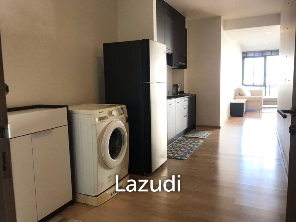 65.5 sqm modern 1 bedroom condo at Noble Reflex Phaya Thai Bangkok