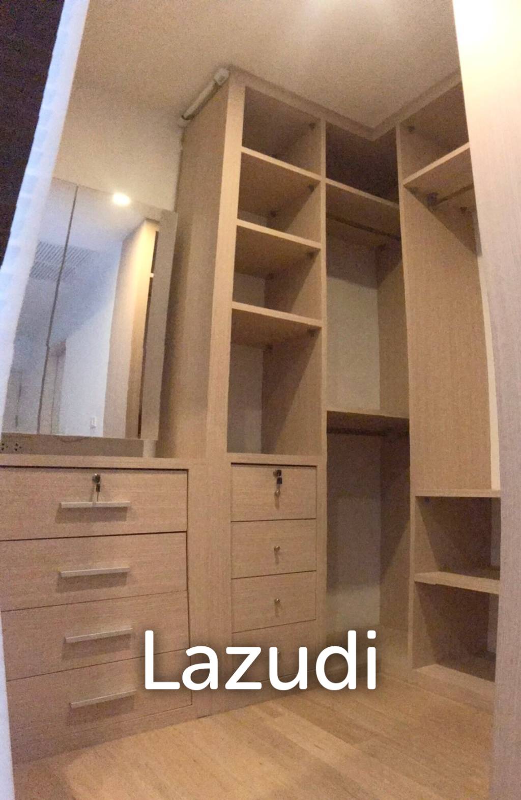 65.5 sqm modern 1 bedroom condo at Noble Reflex Phaya Thai Bangkok