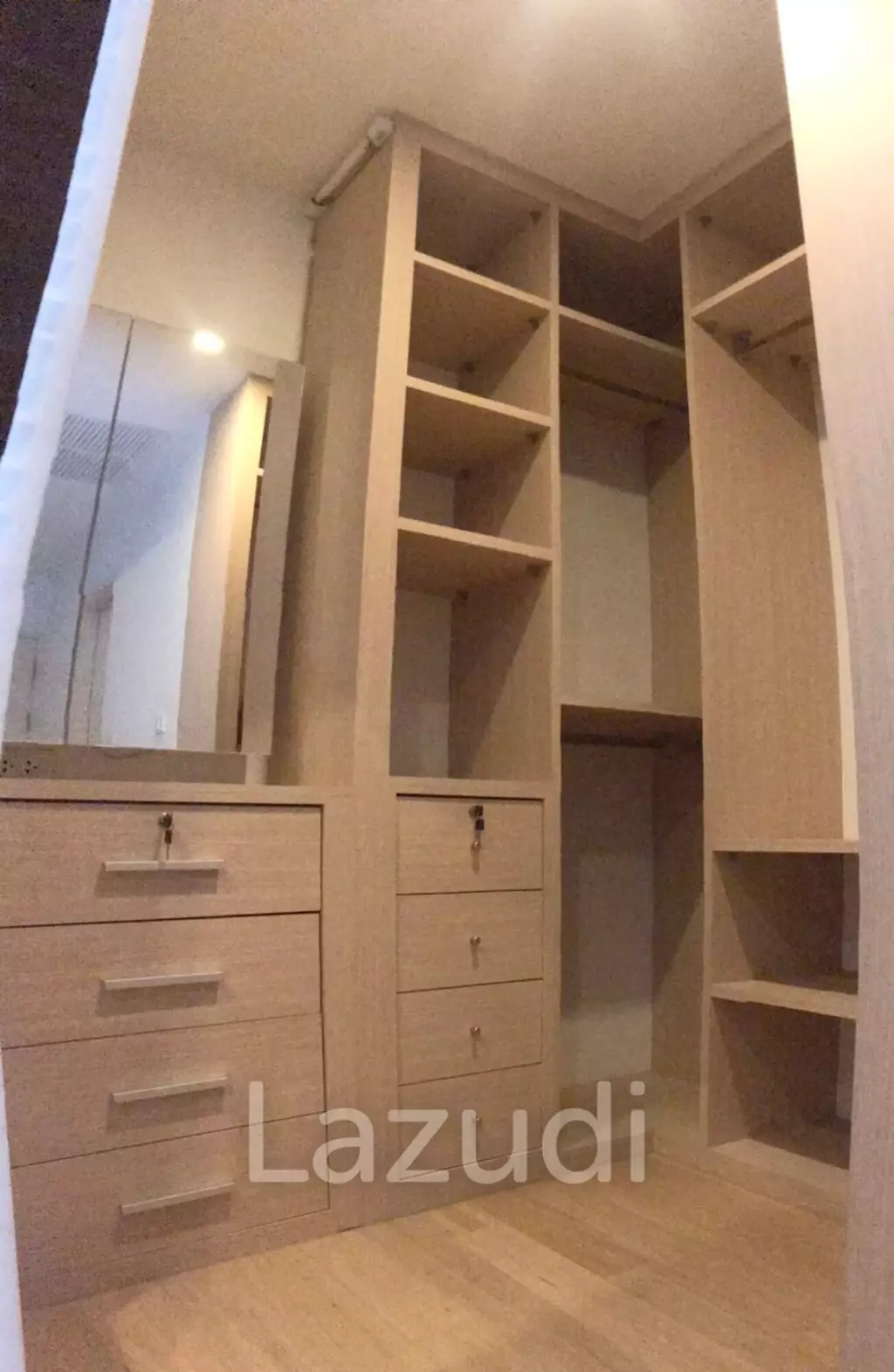 65.5 sqm modern 1 bedroom condo at Noble Reflex Phaya Thai Bangkok