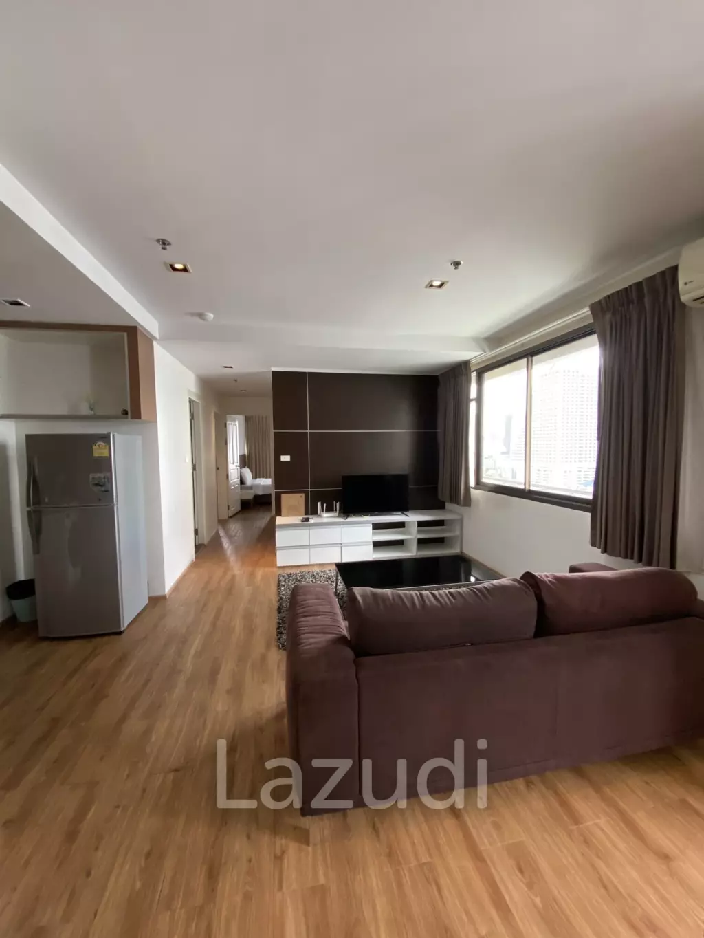 180 sqm Condo at The Lofts Yennakart in Chong Nonsi Bangkok