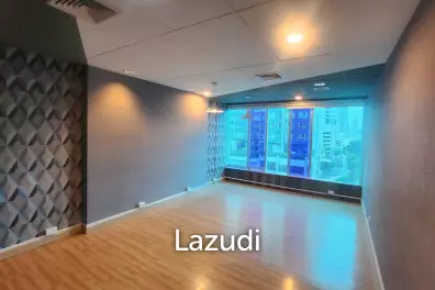 125 sqm office for rent at Tossapon Building Huai Khwang Bangkok