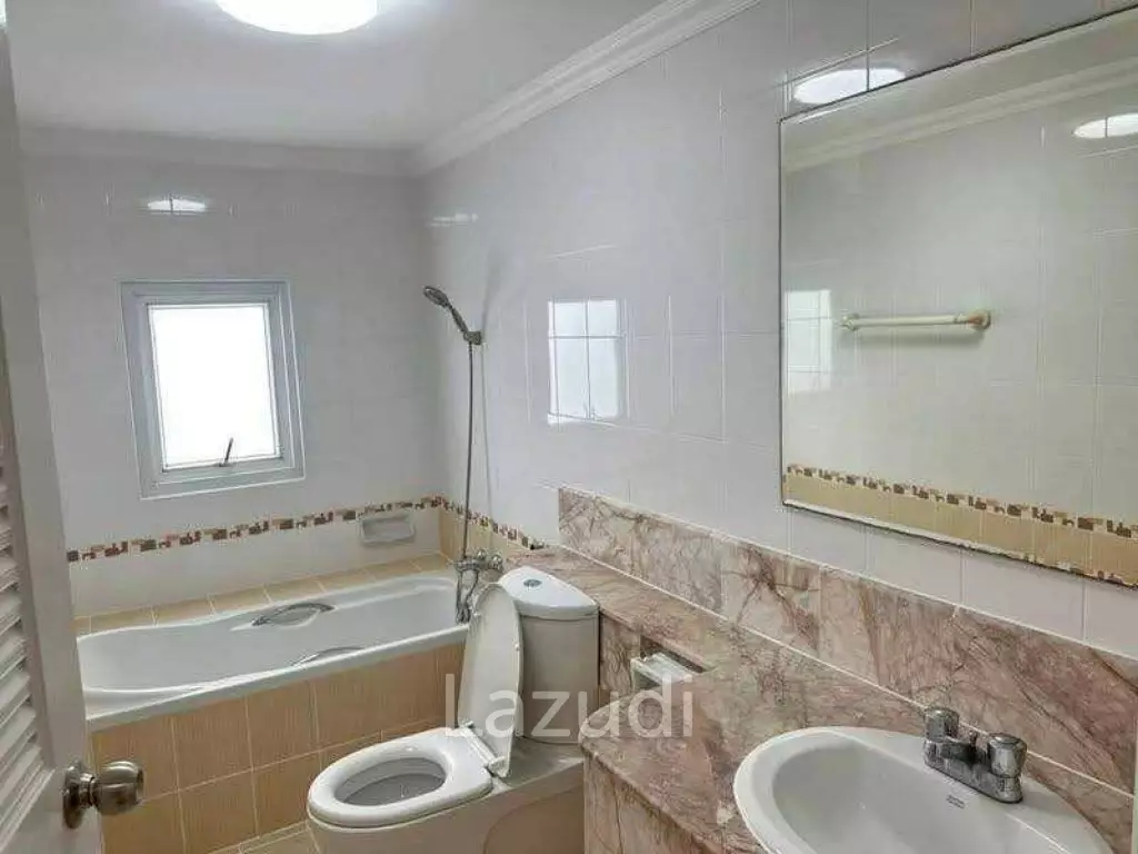 4 Bedroom 5 Bathroom 520 SQ.M. Jomtien Yacht Club 3