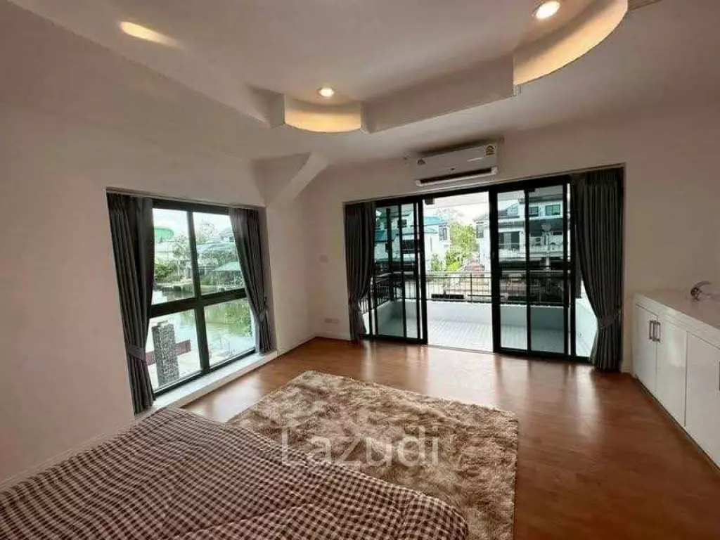 4 Bedroom 5 Bathroom 520 SQ.M. Jomtien Yacht Club 3