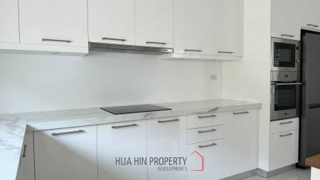 LUXURY MODERN POOL VILLA