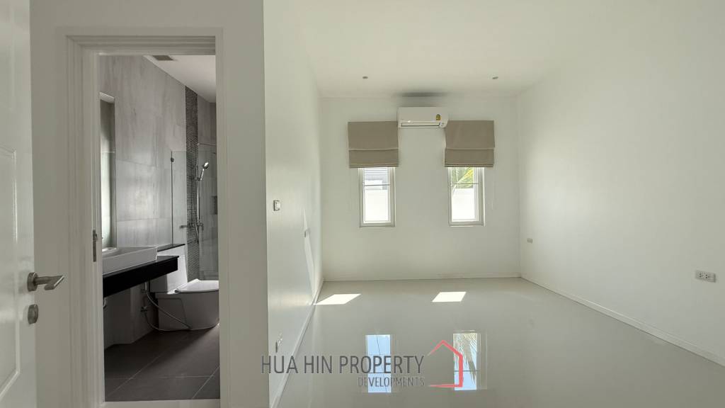 LUXURY MODERN POOL VILLA