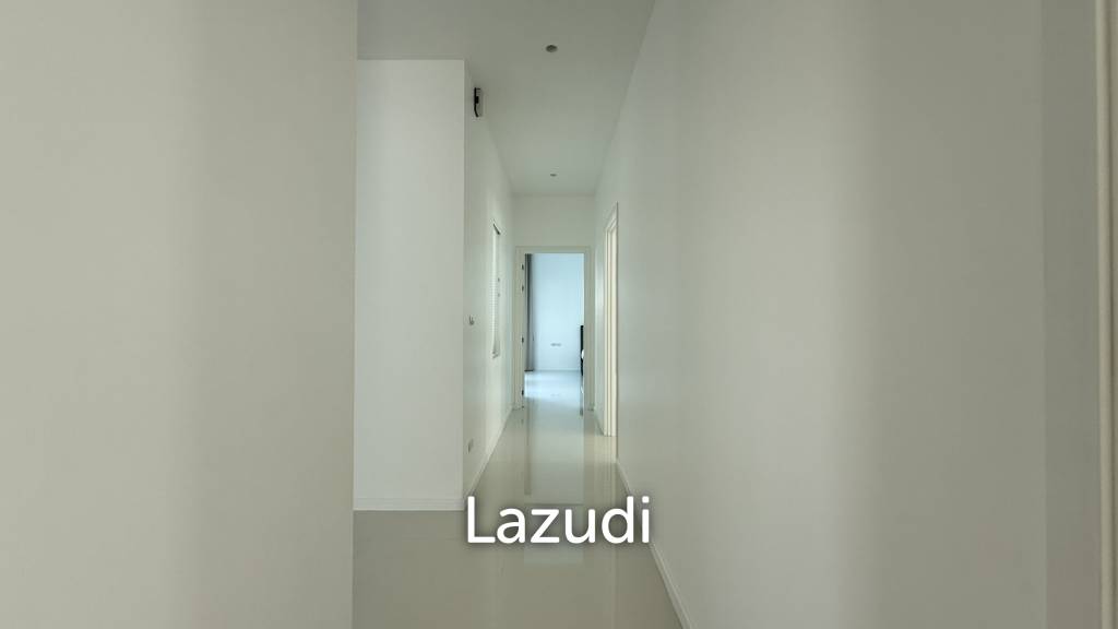 LUXURY MODERN POOL VILLA